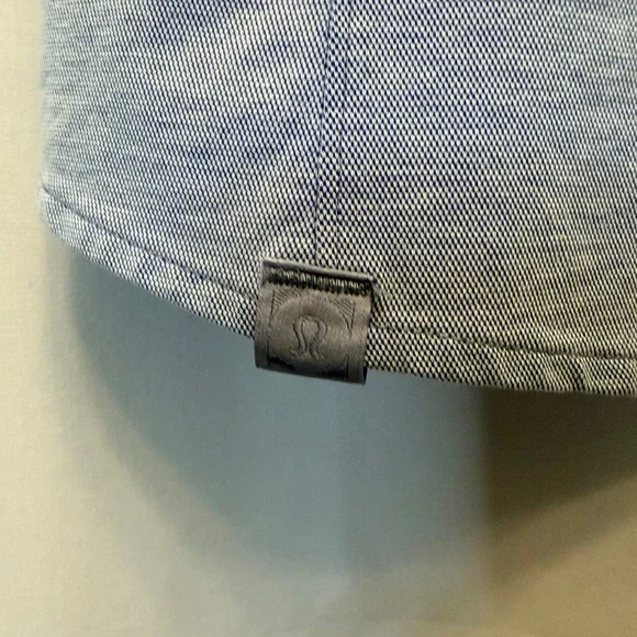 Lululemon Commission Men’s Size Medium/Large Shirt Harbor Blue Button Up - Picture 6 of 8